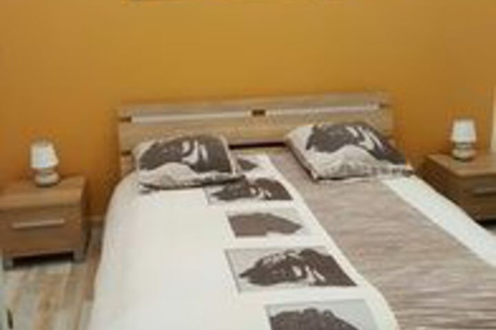 Room 9 of 21