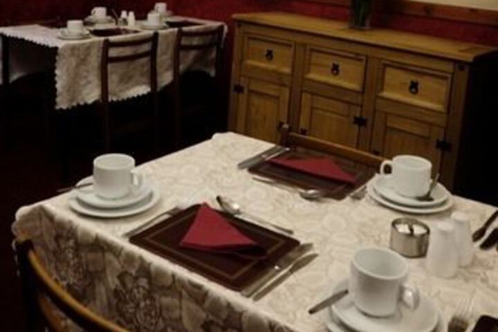 Dining 26 of 30