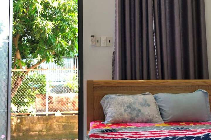 Room 10 of 30