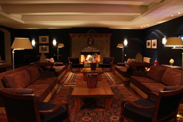 Hotel Lobby
