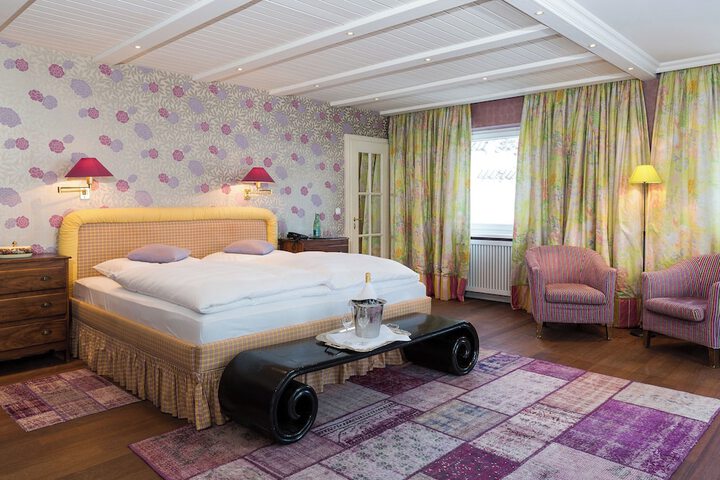 Room 17 of 65