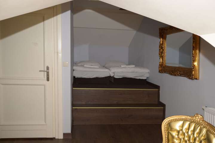 Room 21 of 57