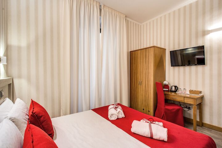 Room 44 of 99
