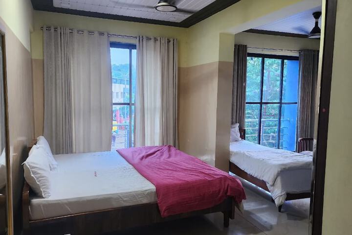 Room 3 of 7