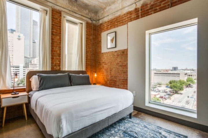 Room 2 of 38