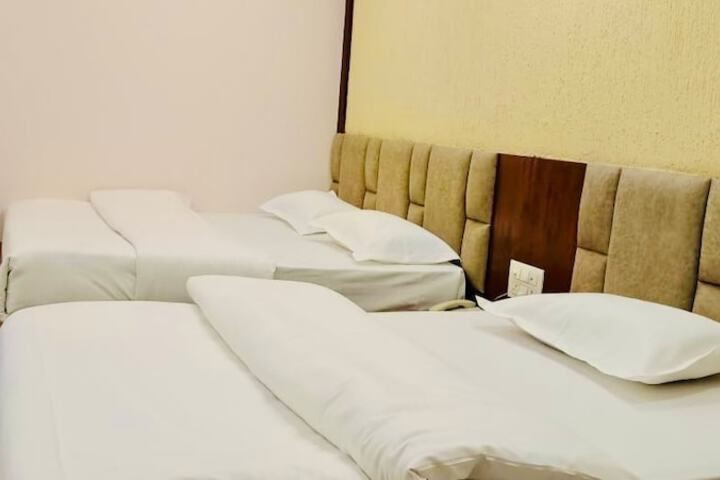 Room 5 of 19