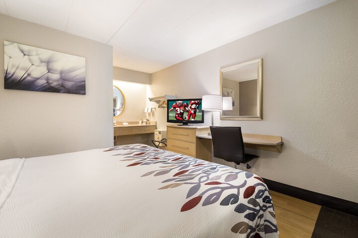 Standard | King Bed (14 of 18)