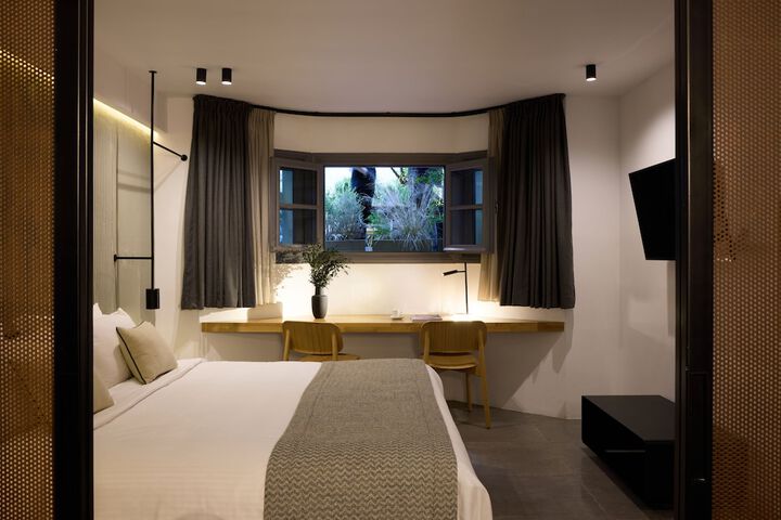 Room 36 of 71