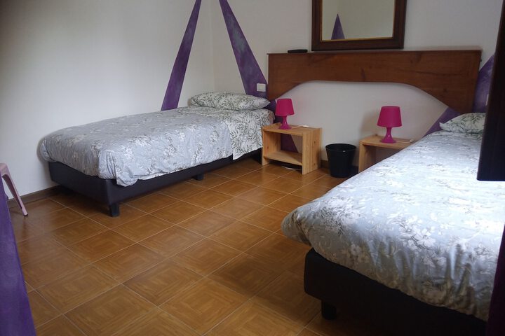 Room 12 of 36