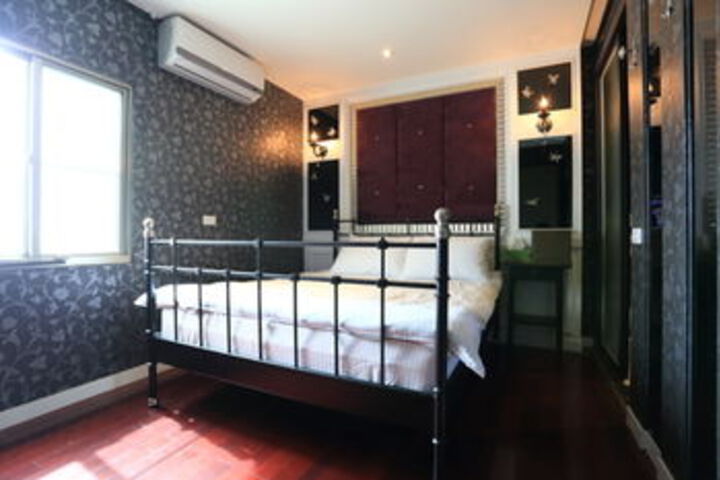 Room 33 of 44