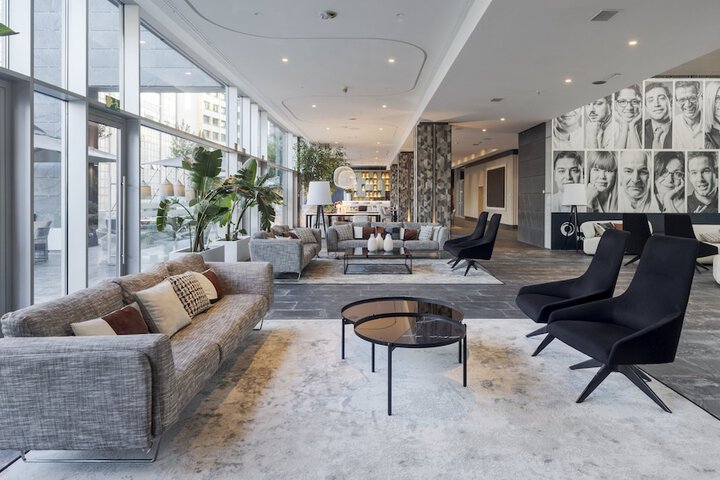 Guest Lobby