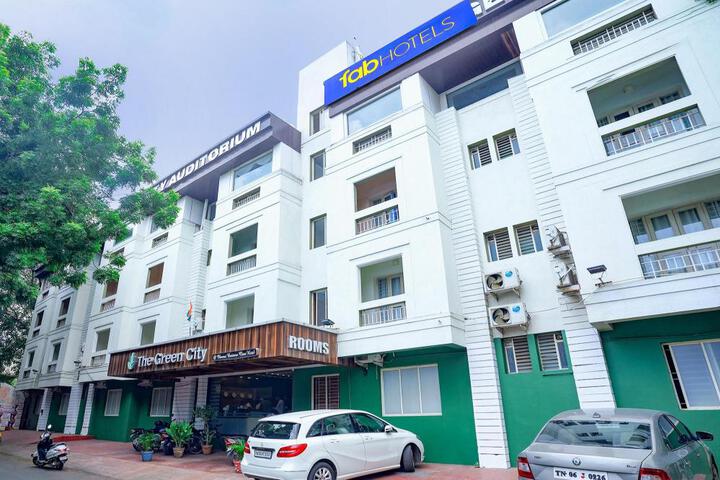 FabHotel The Green City - Central Railway Station