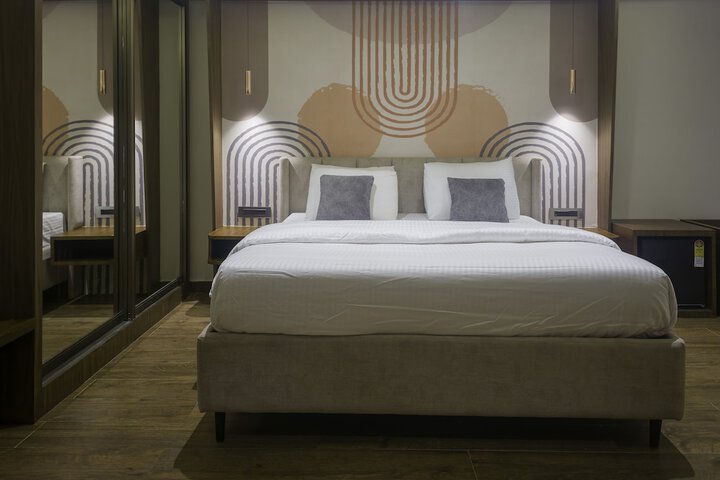 Room 21 of 43