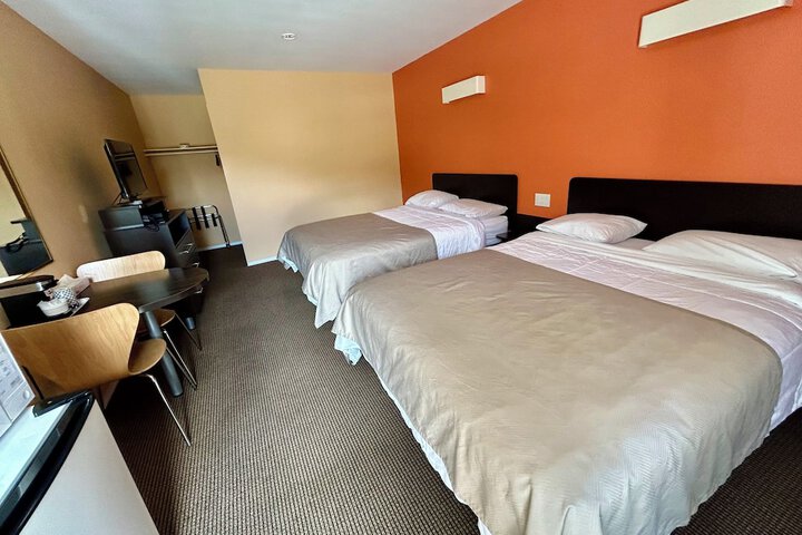 Room 14 of 98