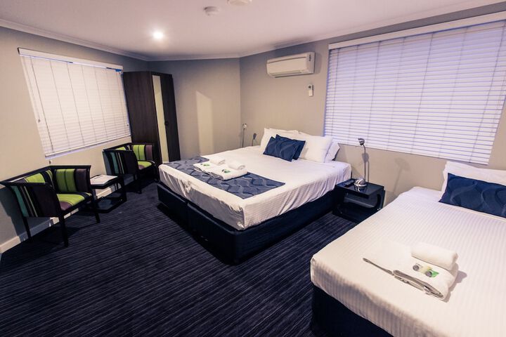 Room 8 of 40