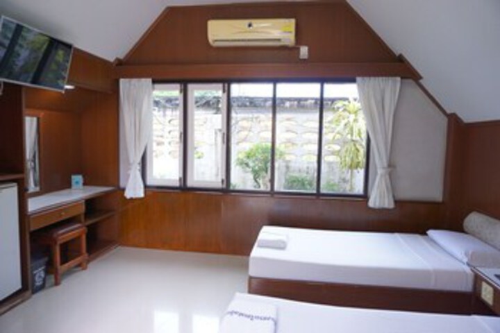 Room 27 of 50