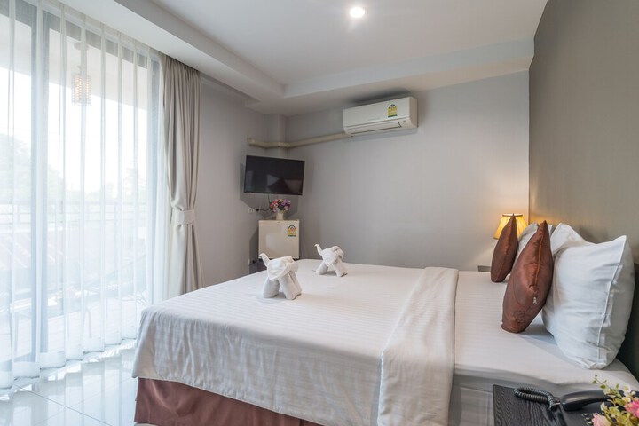 Room 16 of 43