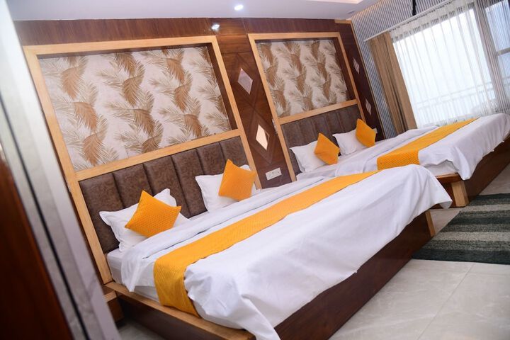 Room 15 of 40