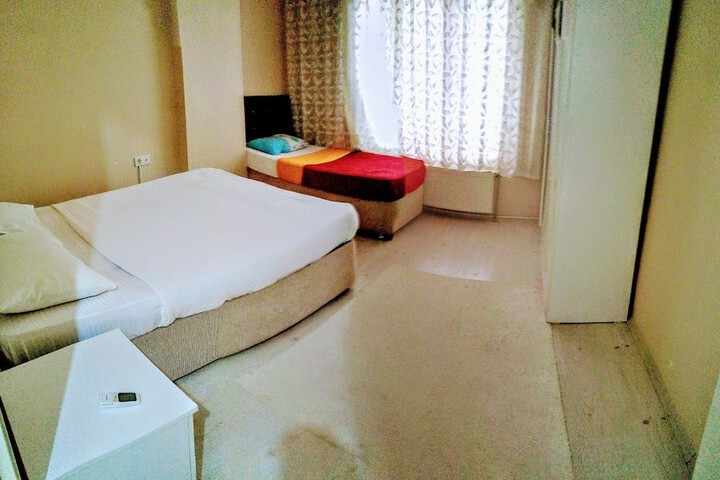 H & M House Butik Otel
