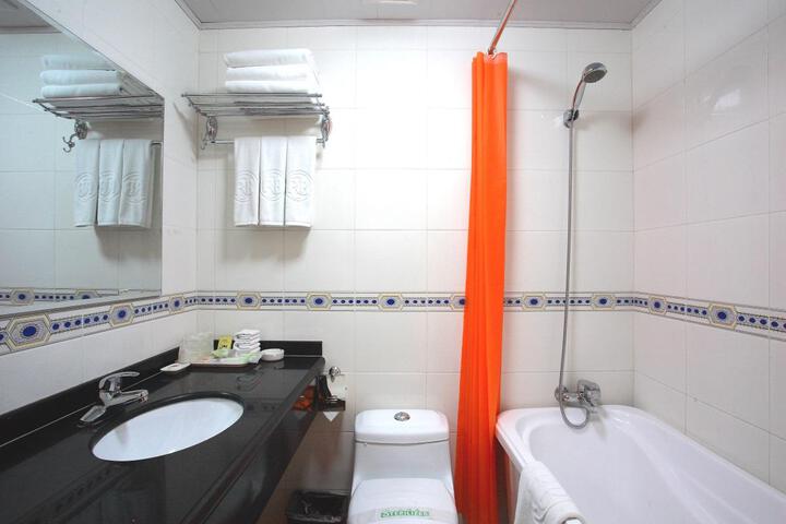 Room 1 of 6