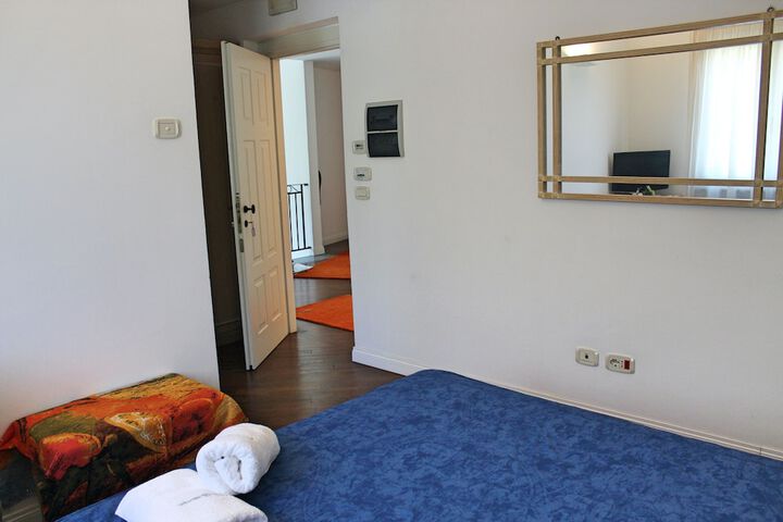 Room 15 of 28