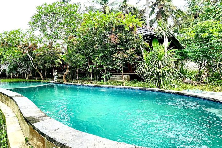 Pool 37 of 42