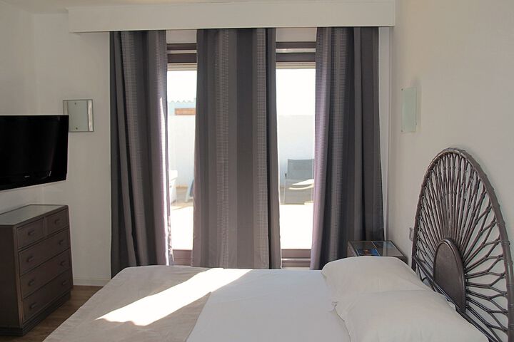 Room 5 of 41