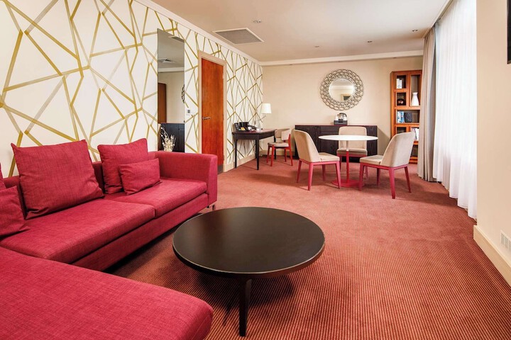 Room 16 of 49
