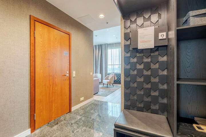 Room 35 of 162