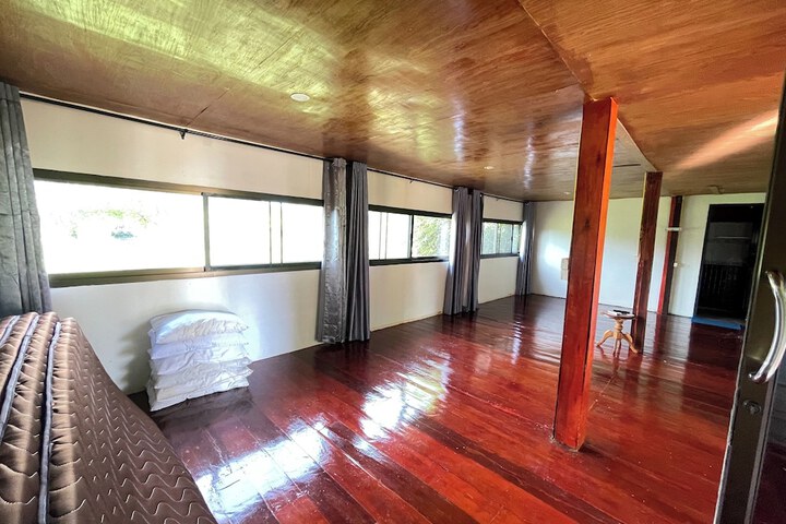 Room 41 of 109
