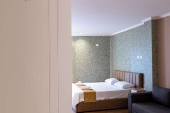 Room 46 of 129