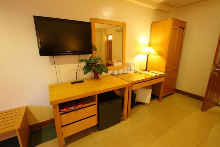 Room 14 of 29