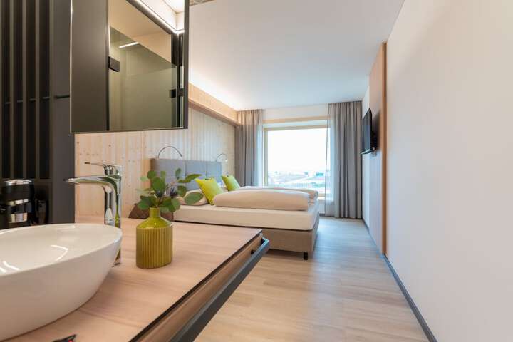 Room 9 of 51
