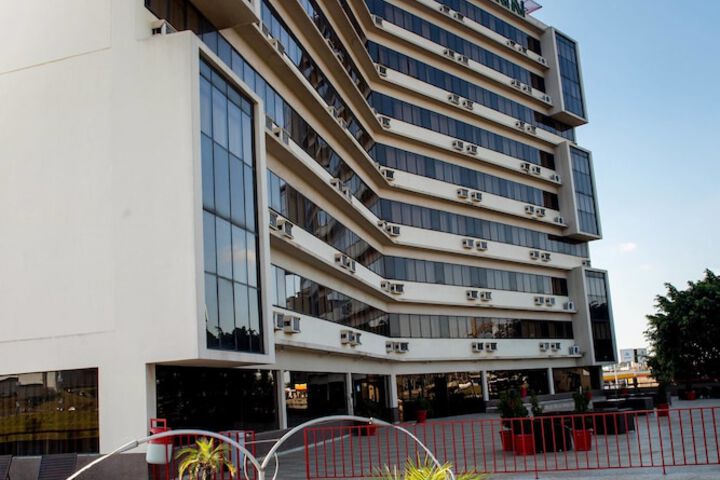 Pool Hotel