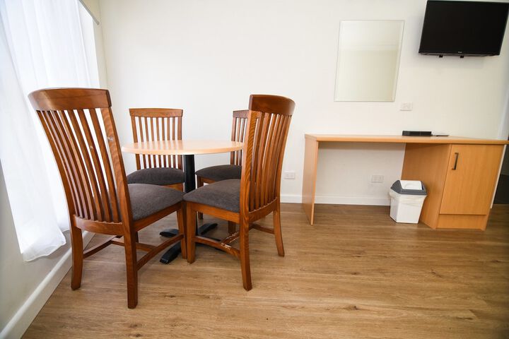 Room 15 of 38