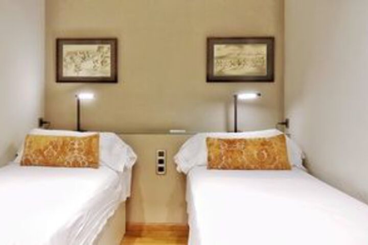 Room 20 of 74