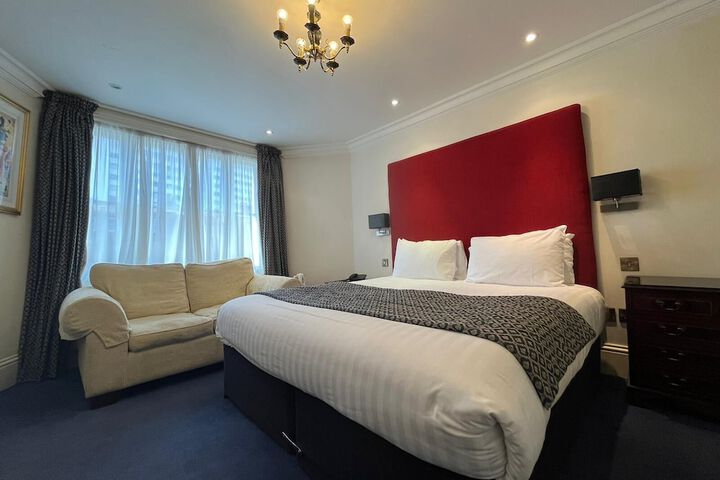 Room 29 of 128