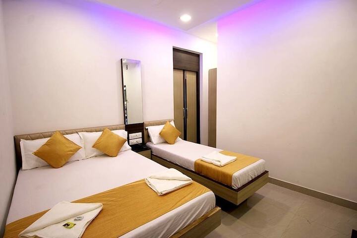 Room 3 of 19