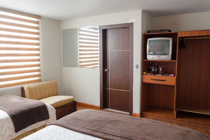 Room 12 of 40