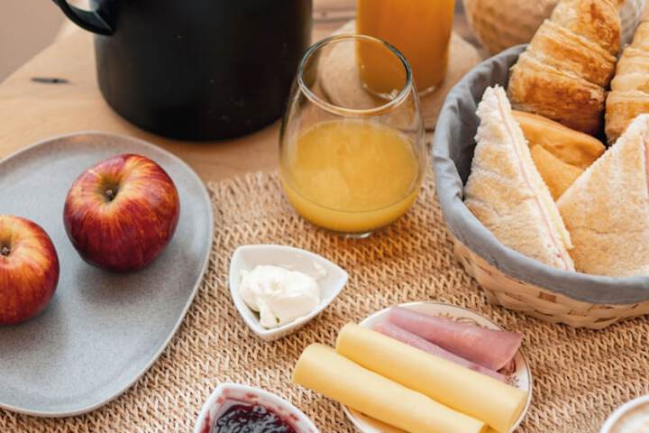 Breakfast/Coffee Service 14 of 29