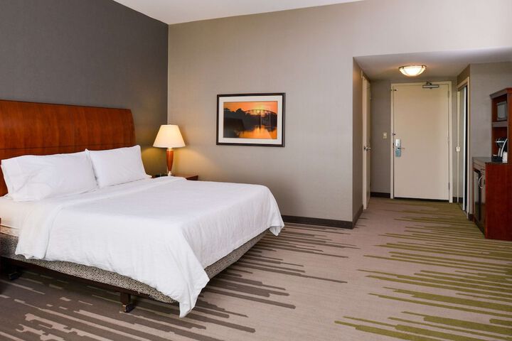Room 10 of 40