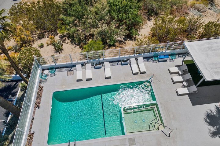 Pool 43 of 59