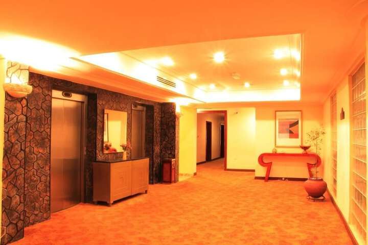 Ballroom/Hall 40 of 43