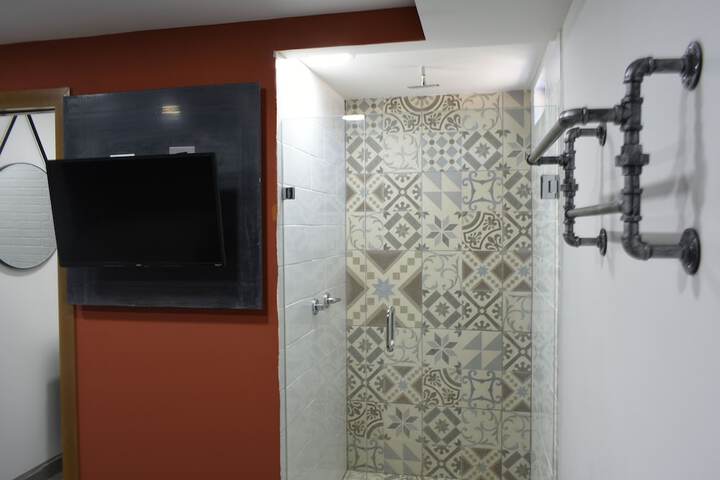 Room 132 of 158