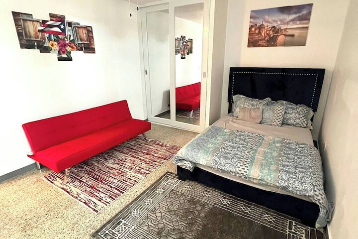 Room 4 of 20