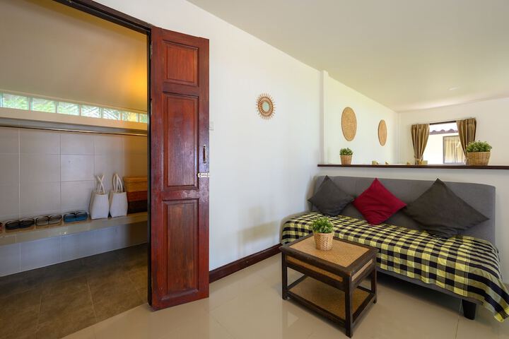 Room 108 of 200