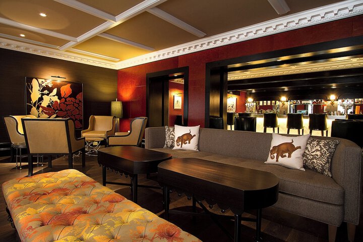 Lounge 141 of 179