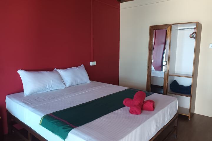 Room 6 of 60