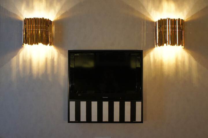 Room 11 of 25