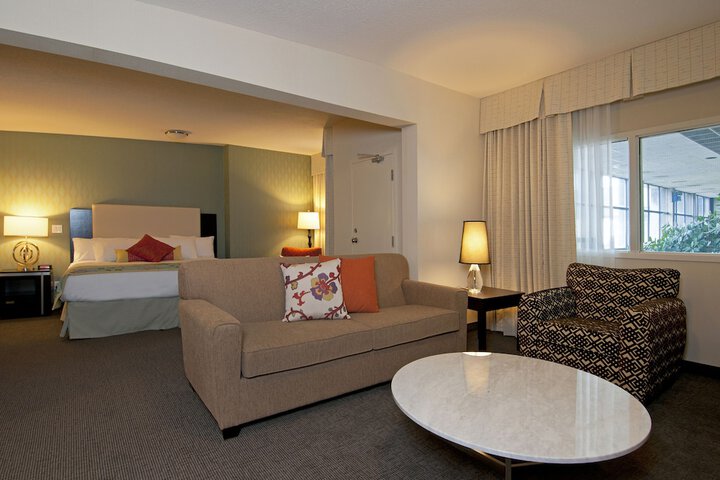 Room 13 of 72
